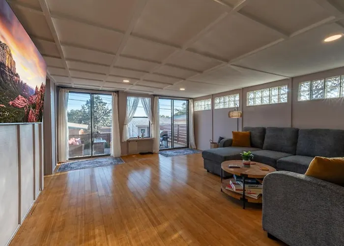 Ferienhaus New! Scenic Escape | Yard/views/trails!