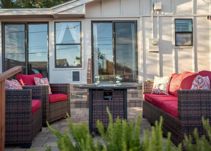 New! Scenic Escape | Yard/views/trails!
